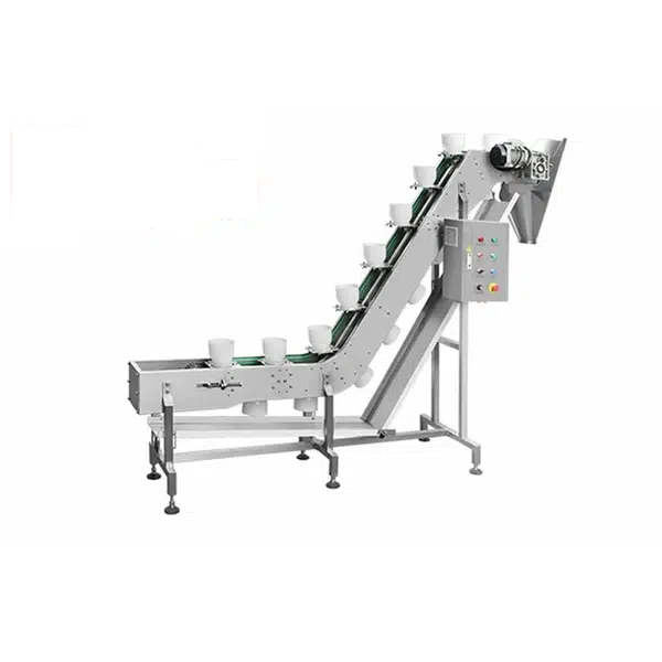 Schalenelevator vom Typ Z mit lebensmitteltauglichen PP-Schalen für eine schonende Produktbehandlung